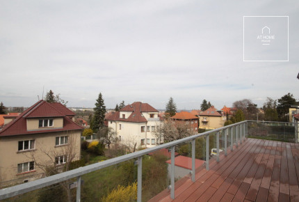 Charming 2-bedroom apartment with terrace in villa, Prague 6, Břevnov
