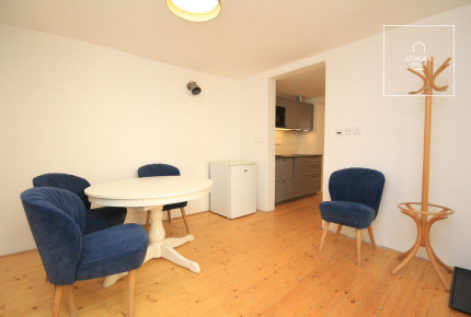Charming Apartment, two small rooms, right next to the gardens of Prague Castle