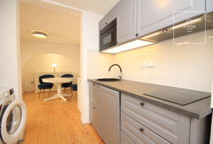 Charming Apartment, two small rooms, right next to the gardens of Prague Castle