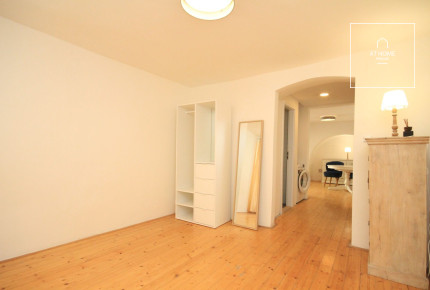 Charming Apartment, two small rooms, right next to the gardens of Prague Castle