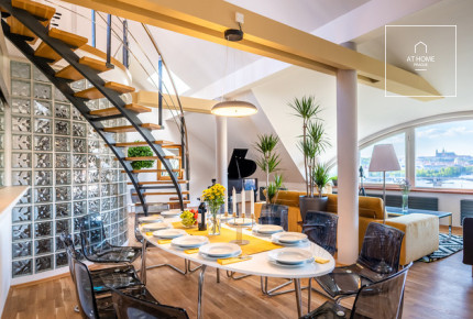 Luxurious, fully furnished 4bedroom apartment with a charming view. Nové Město