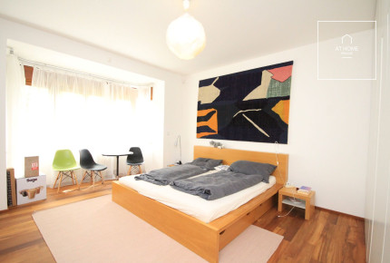 Charming 3-bedroom apartment with terrace in villa, Prague 6, Břevnov