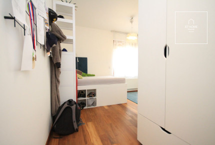 Charming 3-bedroom apartment with terrace in villa, Prague 6, Břevnov