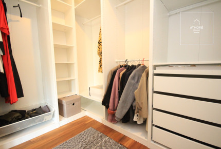 Charming 3-bedroom apartment with terrace in villa, Prague 6, Břevnov