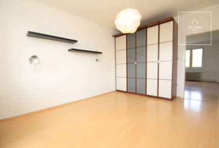 Nice partly furnished 1-bedroom apartment with balcony, Strašnice
