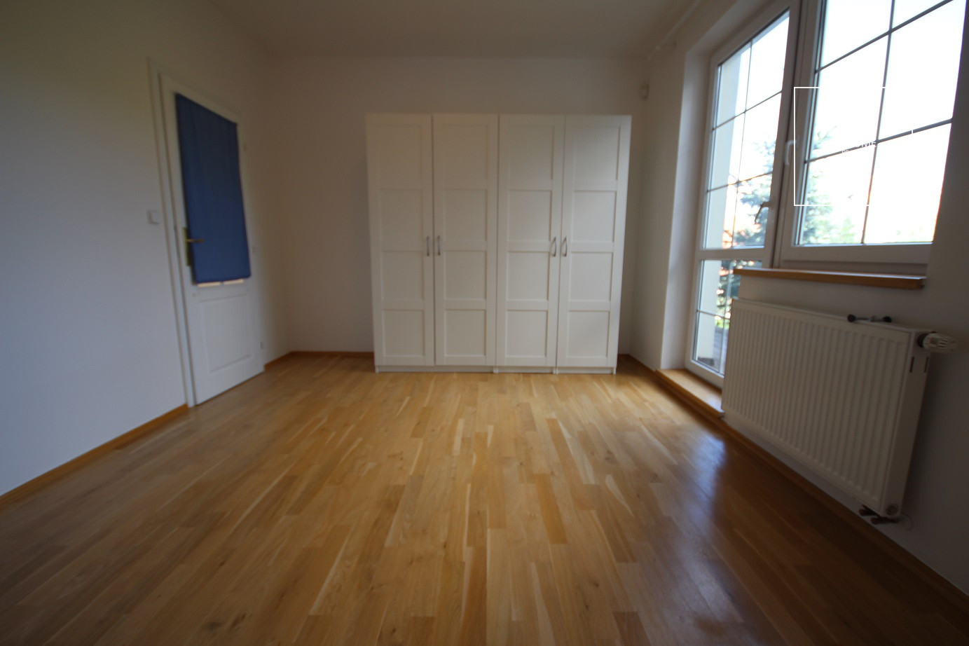 Nicely kept, unfurnished family house in quiet part of Průhonice with beautiful, grown garden, Javorová