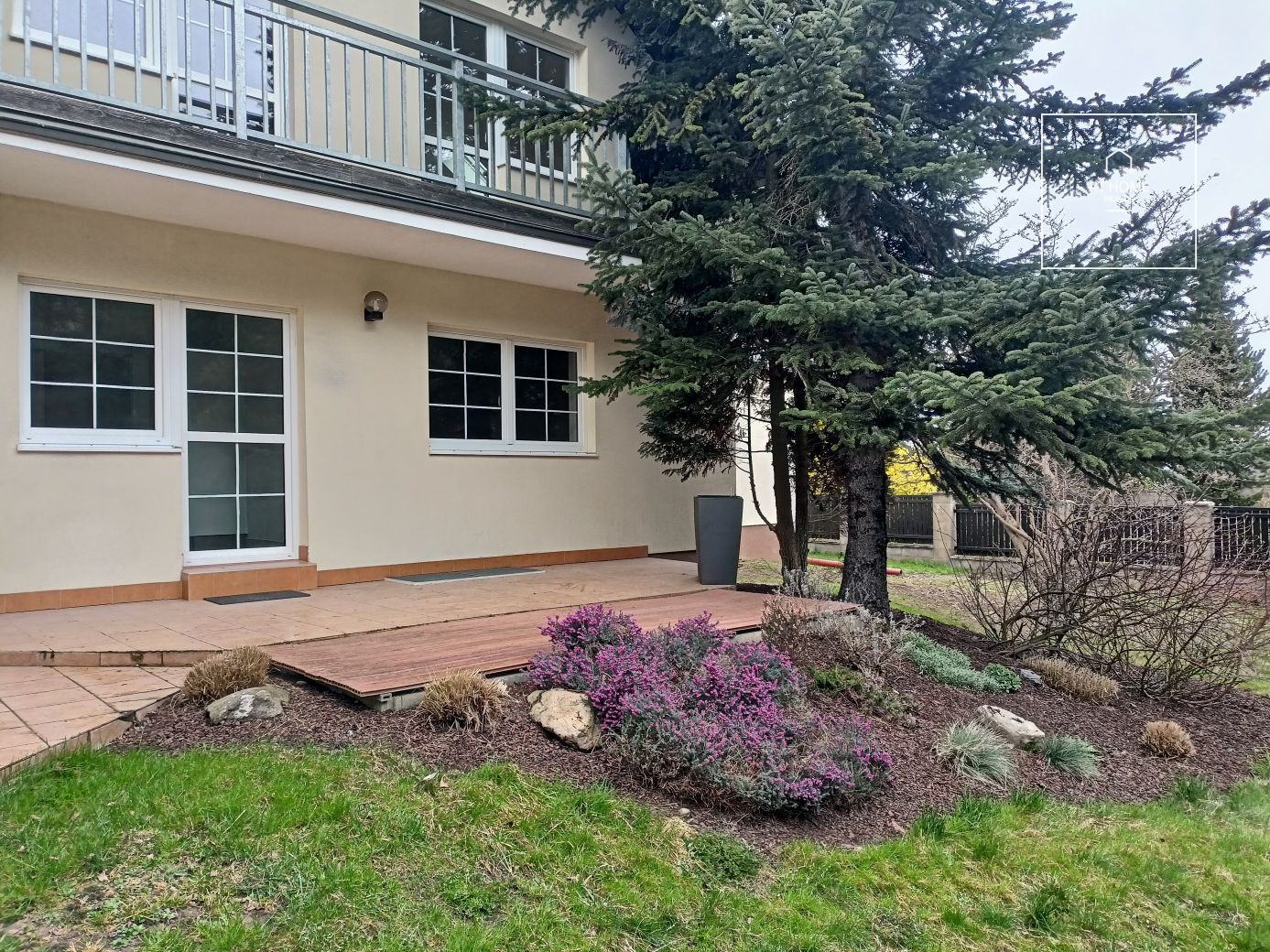 Výborně udržovaný, nezařízený rodinný dům v klidné části oblíbených Průhonic, Javorová