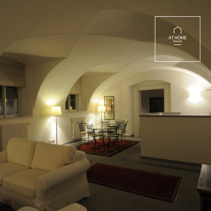 Apartment with private small garden, Malá Strana