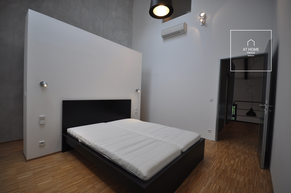 Stylový mezonetový apartman, U Průhonu, Holešovice