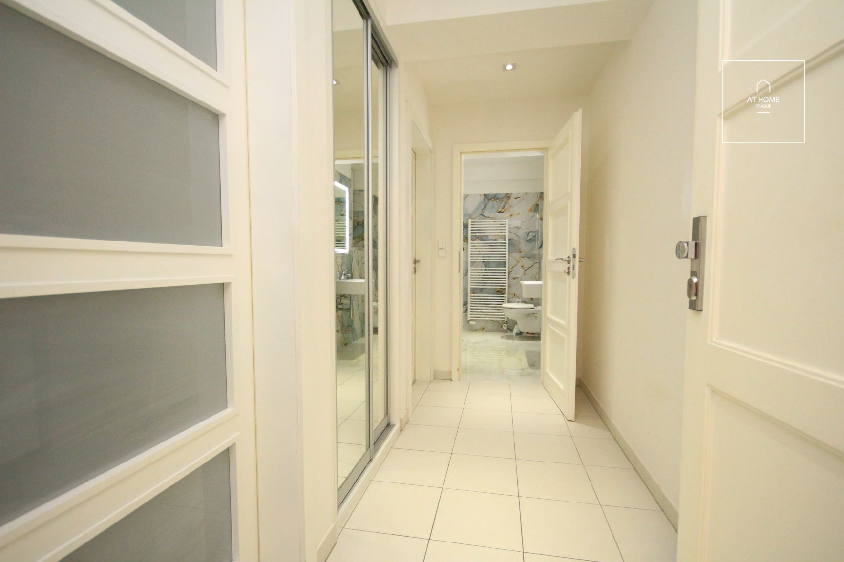 Fully furnished 1-bedroom apartment, Jeseniova, Žižkov