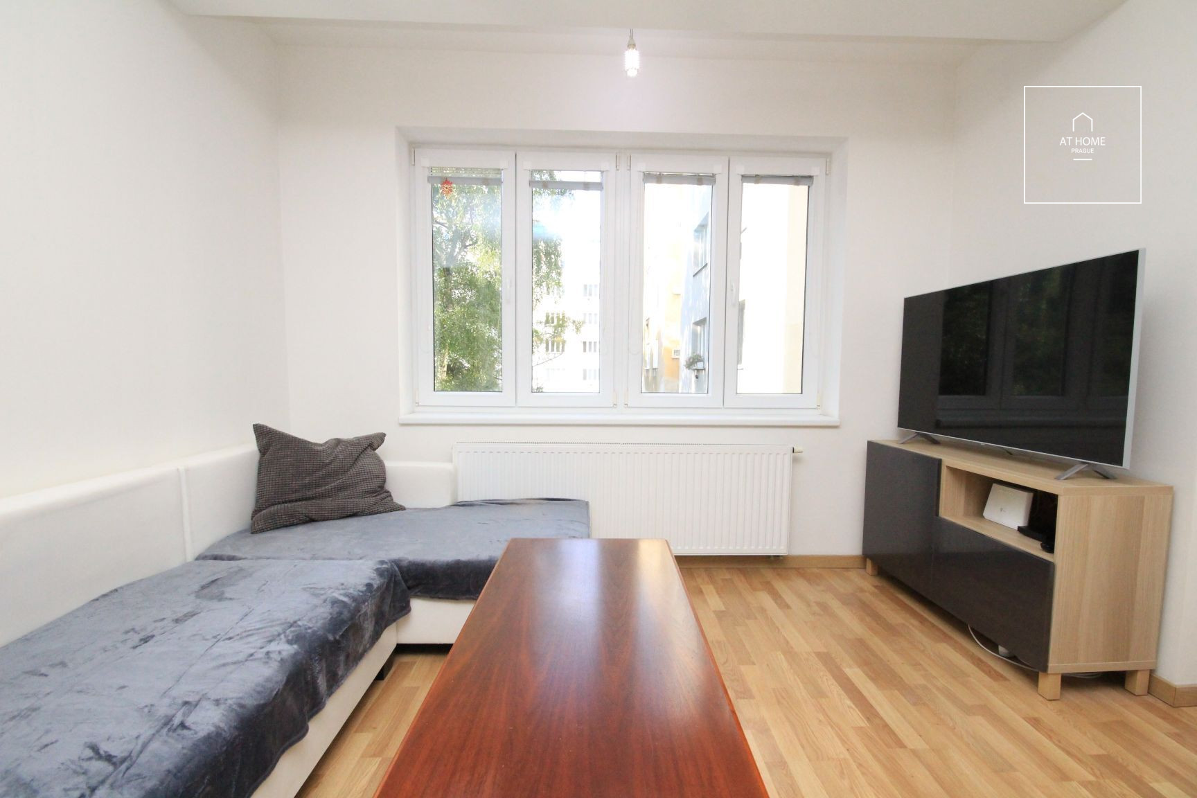 Fully furnished 1-bedroom apartment, Jeseniova, Žižkov