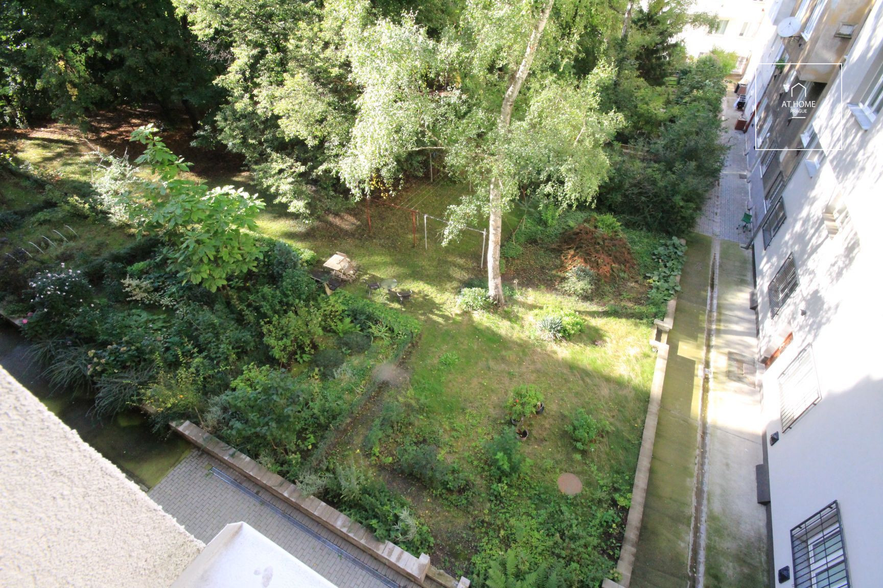 Fully furnished 1-bedroom apartment, Jeseniova, Žižkov