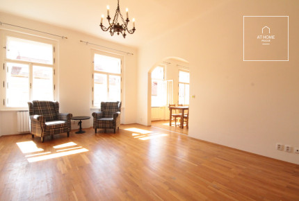2-bedroom apartment in famous Vinohrady district, Záhřebská Street