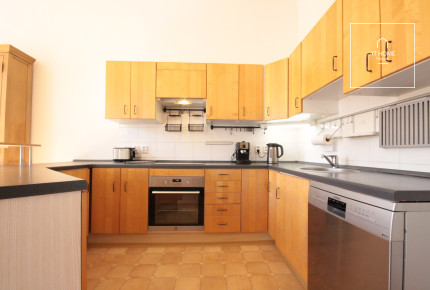 2-bedroom apartment in famous Vinohrady district, Záhřebská Street