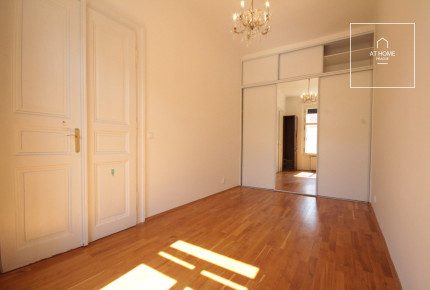 2-bedroom apartment in famous Vinohrady district, Záhřebská Street