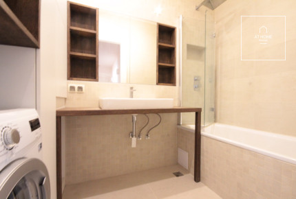 2-bedroom apartment in famous Vinohrady district, Záhřebská Street