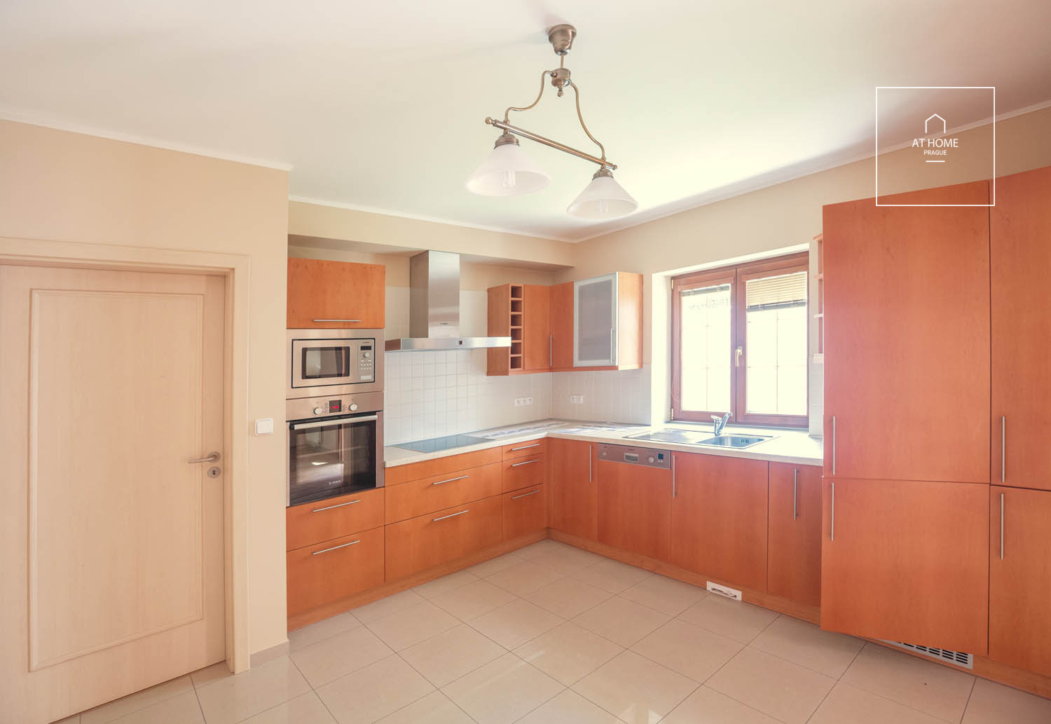 Unfurnished, spacious 4-bedroom house, K Šedivce, Nebušice