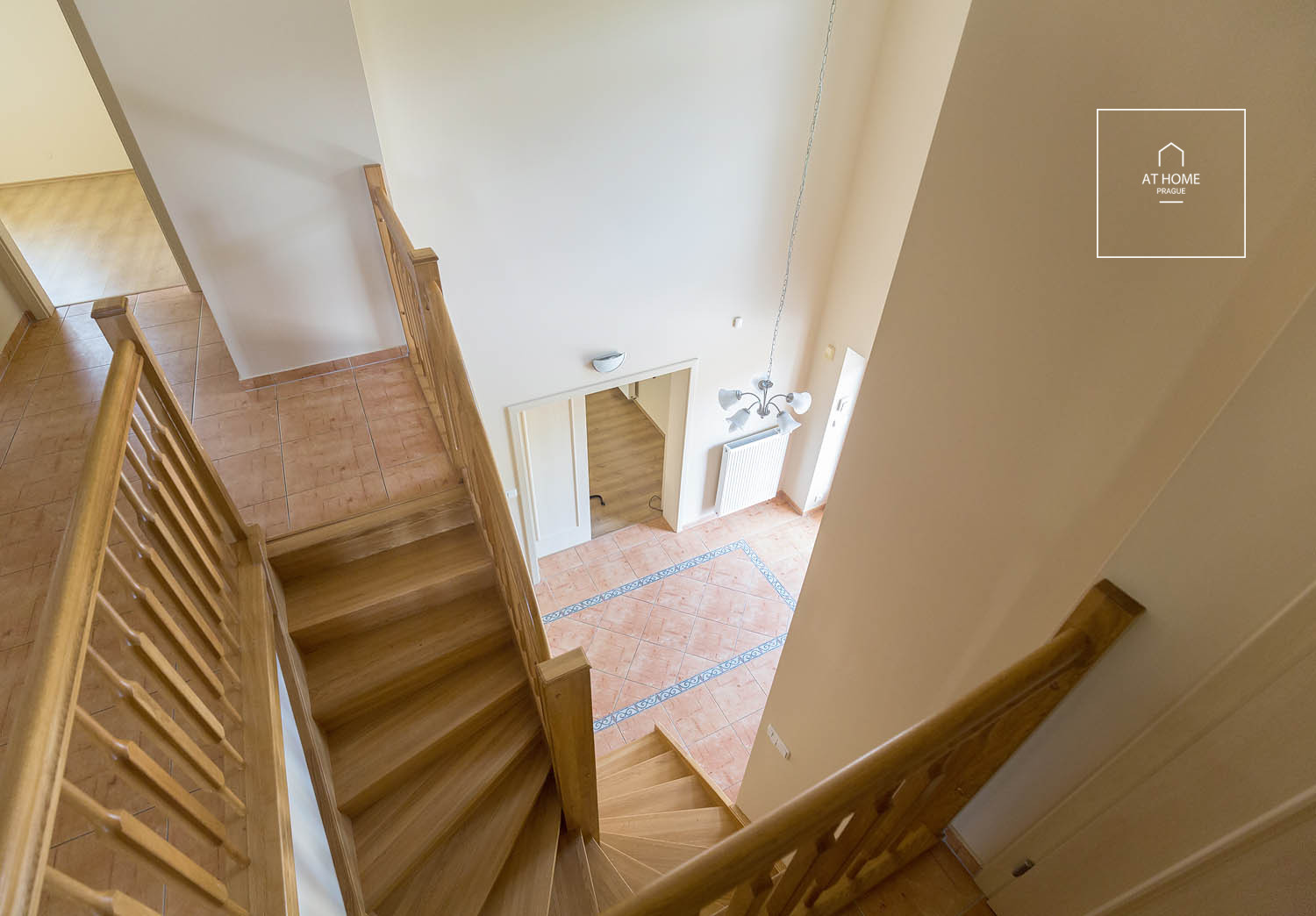 Unfurnished, spacious 4-bedroom house, K Šedivce, Nebušice