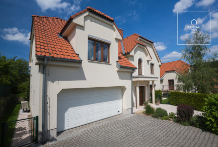 Unfurnished, spacious 4-bedroom house, K Šedivce, Nebušice
