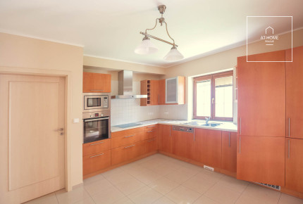 Unfurnished, spacious 4-bedroom house, K Šedivce, Nebušice