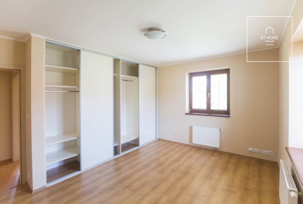 Unfurnished, spacious 4-bedroom house, K Šedivce, Nebušice