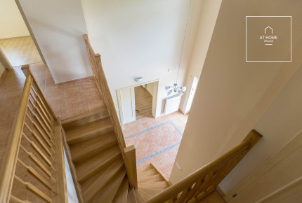 Unfurnished, spacious 4-bedroom house, K Šedivce, Nebušice