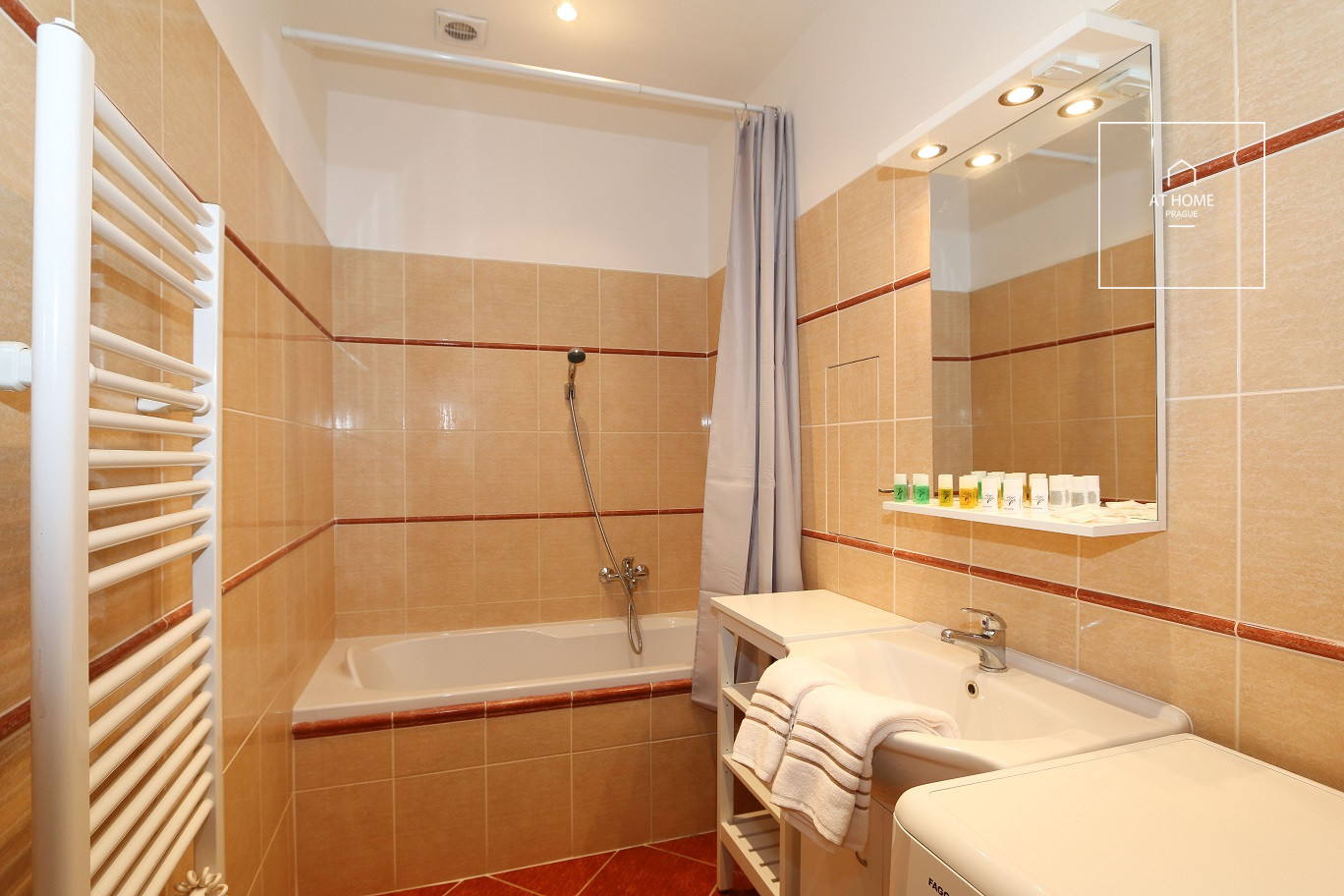 Fully furnished 2 bedroom apartment, Vinohrady