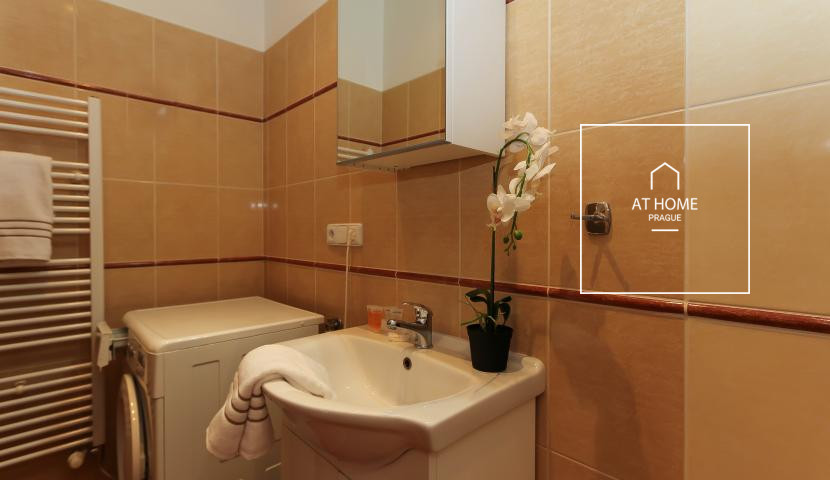 Plně zařízený apartman 3+kk , Sázavská, Vinohrady