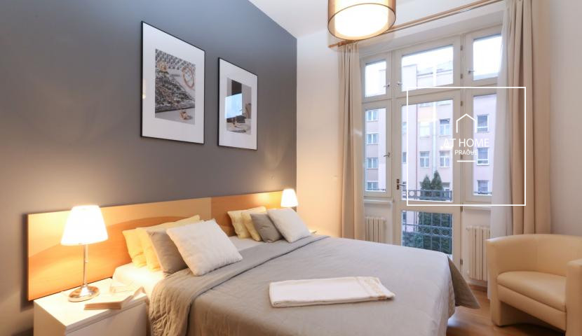 Nice, fully furnished 2-bedroom apartment with balcony, Belgická, Vinohrady