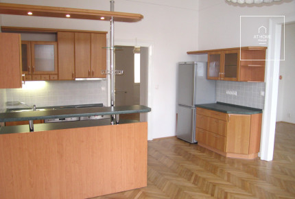 3-bedroom apartment, ground floor, Chopinova, Vinohrady