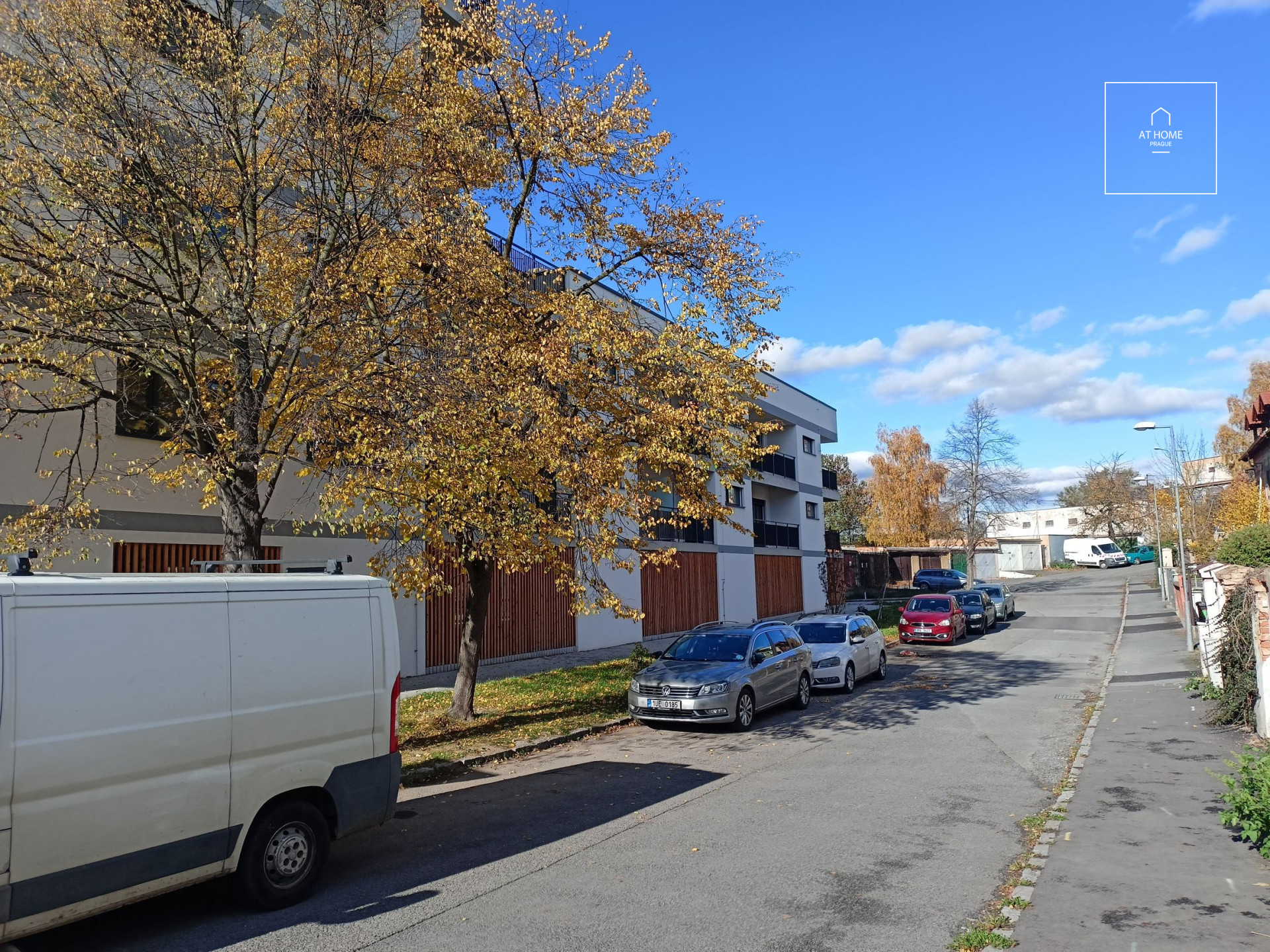 Nice, spacious studio apartment with balcony, new building, Pilsen