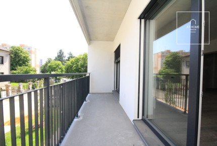 Nice, spacious studio apartment with balcony, new building, Pilsen
