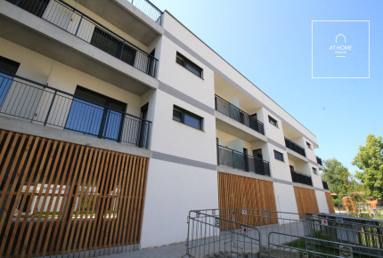 Nice, spacious studio apartment with balcony, new building, Pilsen