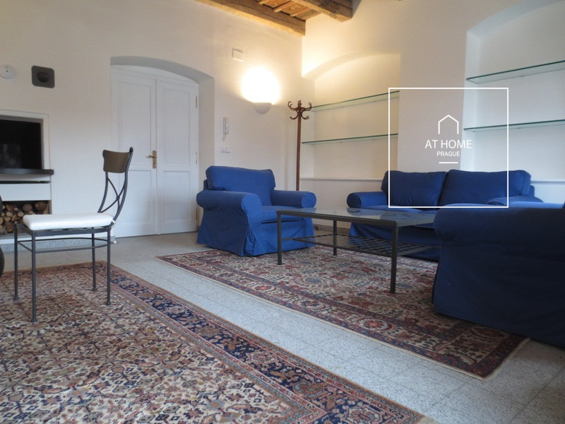 Fully furnished apartment, historical building, Hroznová