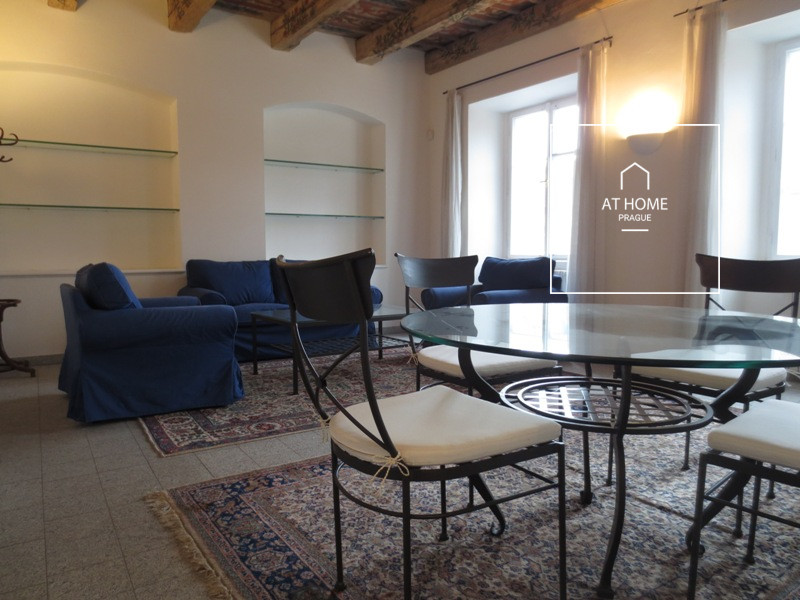 Fully furnished apartment, historical building, Hroznová