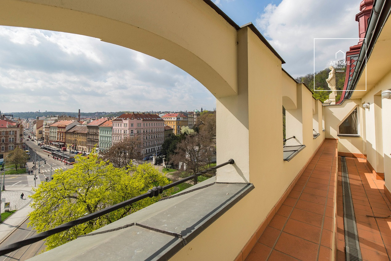 Luxury apartment in spectacular corner building, Újezd