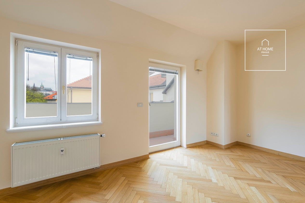 Luxury apartment in spectacular corner building, Újezd