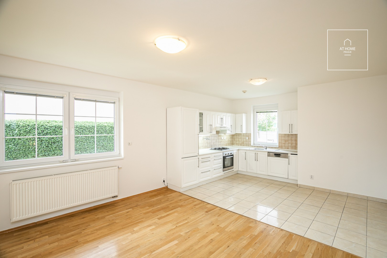 Prostorný, samostatně stojící dům, Pod Valem II., Průhonice