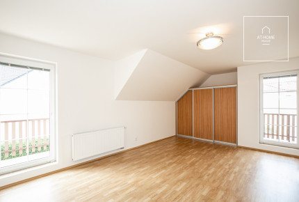 Spacious 5-bedroom family house, Pod Valem II., Průhonice