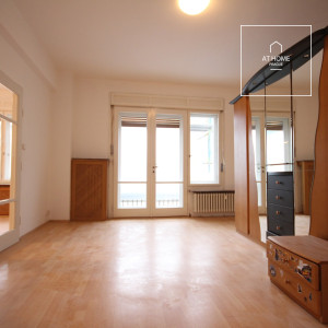 Nice, spacious apartment, Masarykovo nábřeží, Nové Město