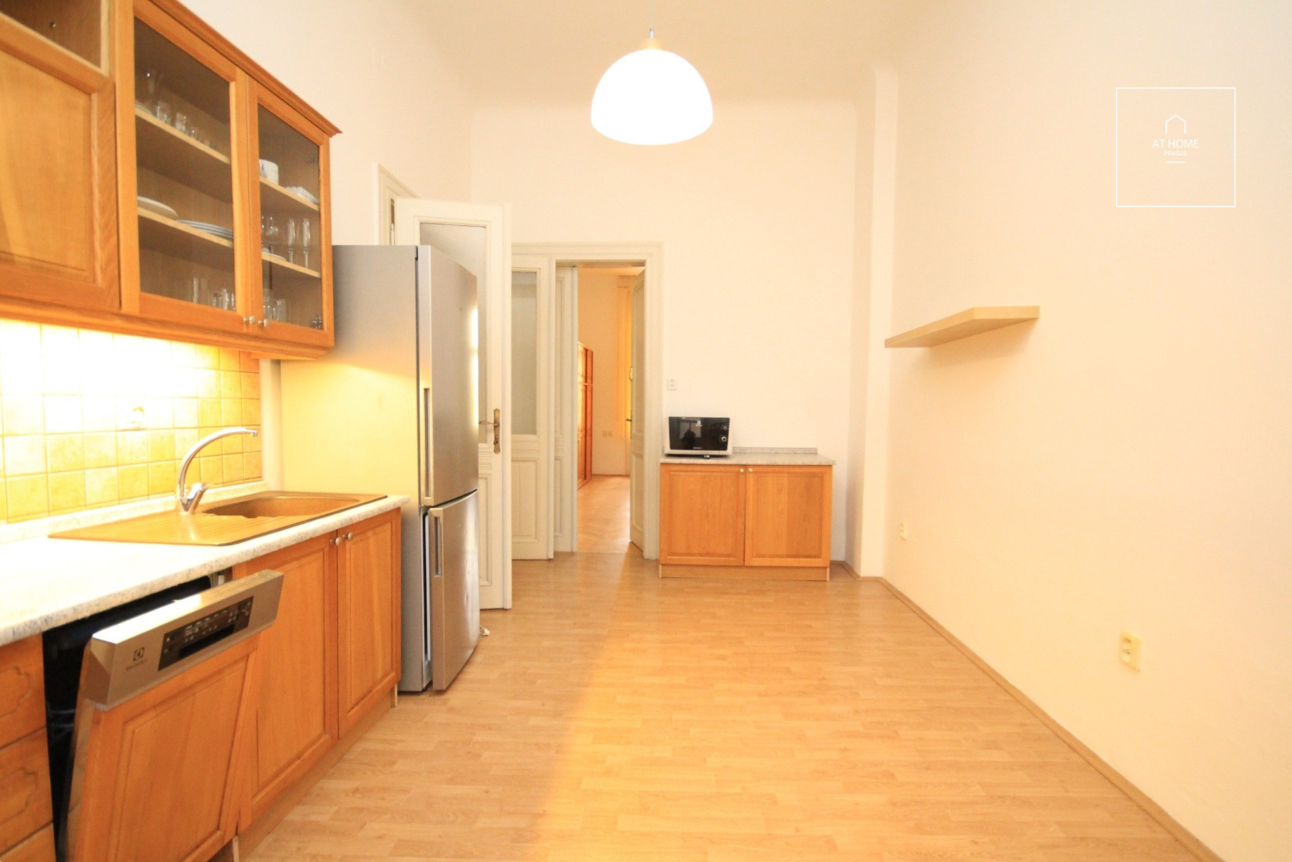 Nice, unfurnished 2+1 (two spacious rooms + kitchen), Šmilovského, Vinohrady