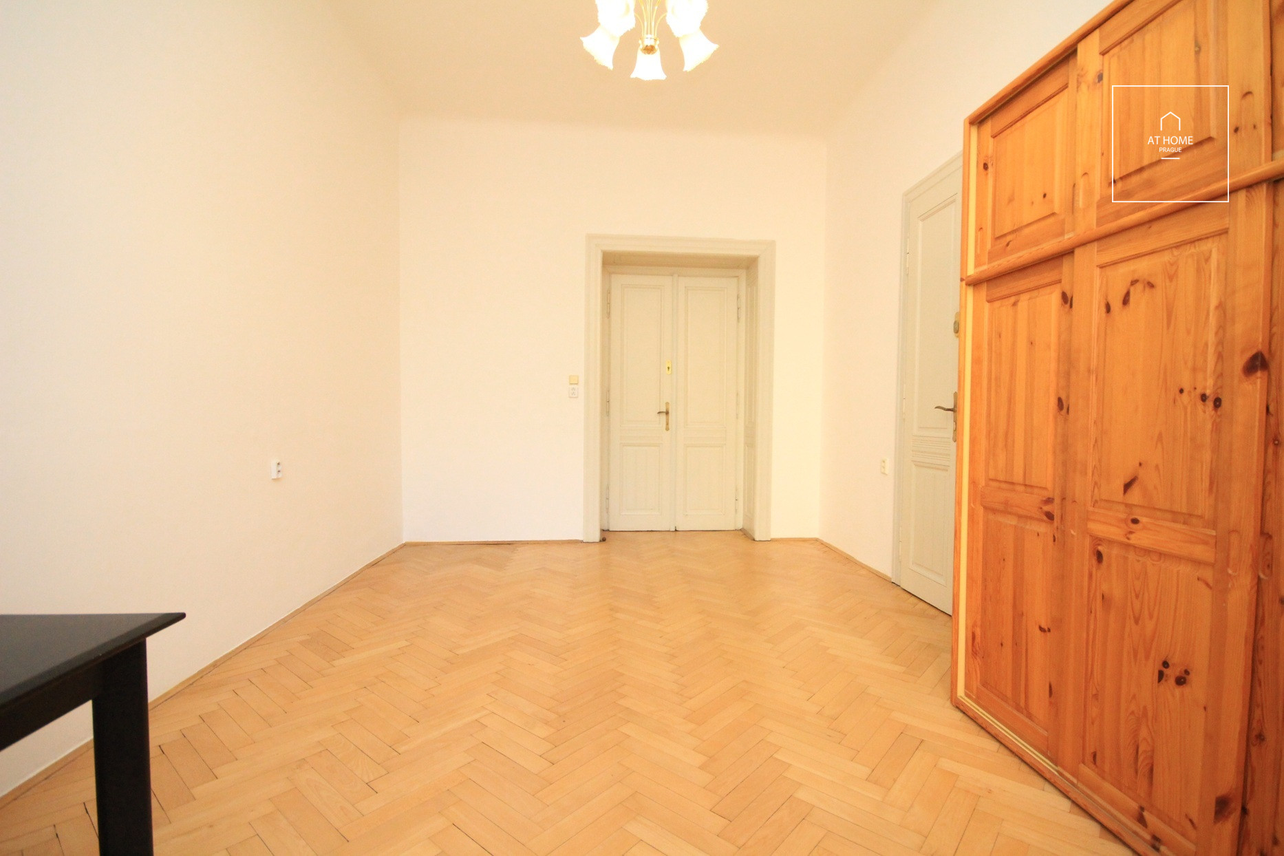 Nice, unfurnished 2+1 (two spacious rooms + kitchen), Šmilovského, Vinohrady
