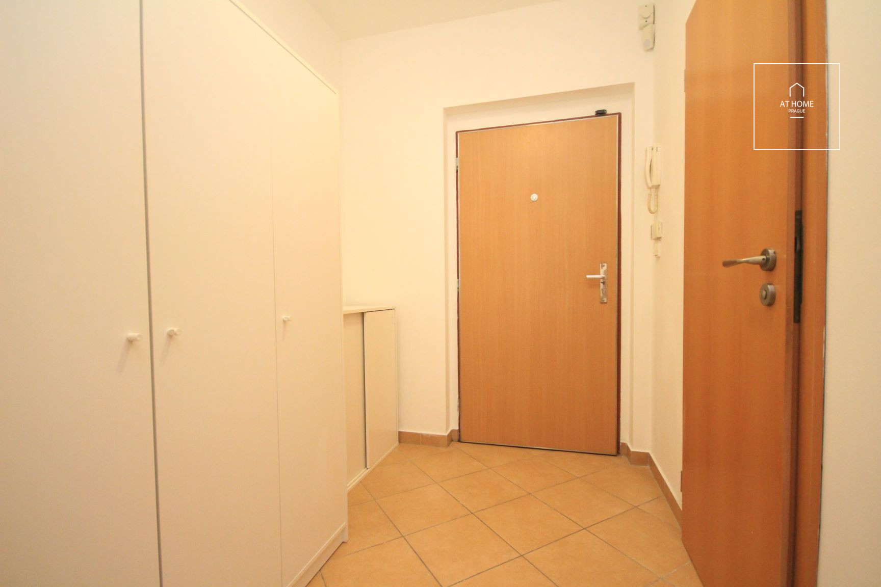 Fully furnished studio, Praha 10 - Záběhlice