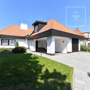 Nezařízená prostorná vila, Ke hrádku, Kunratice