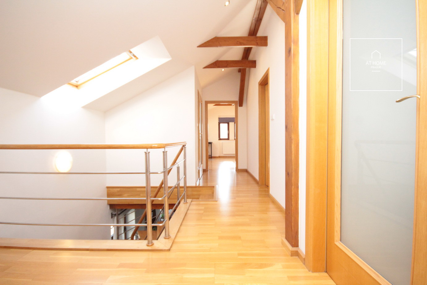 Stylové bydlení přímo v Havlíčkových Sadech, Vinohrady