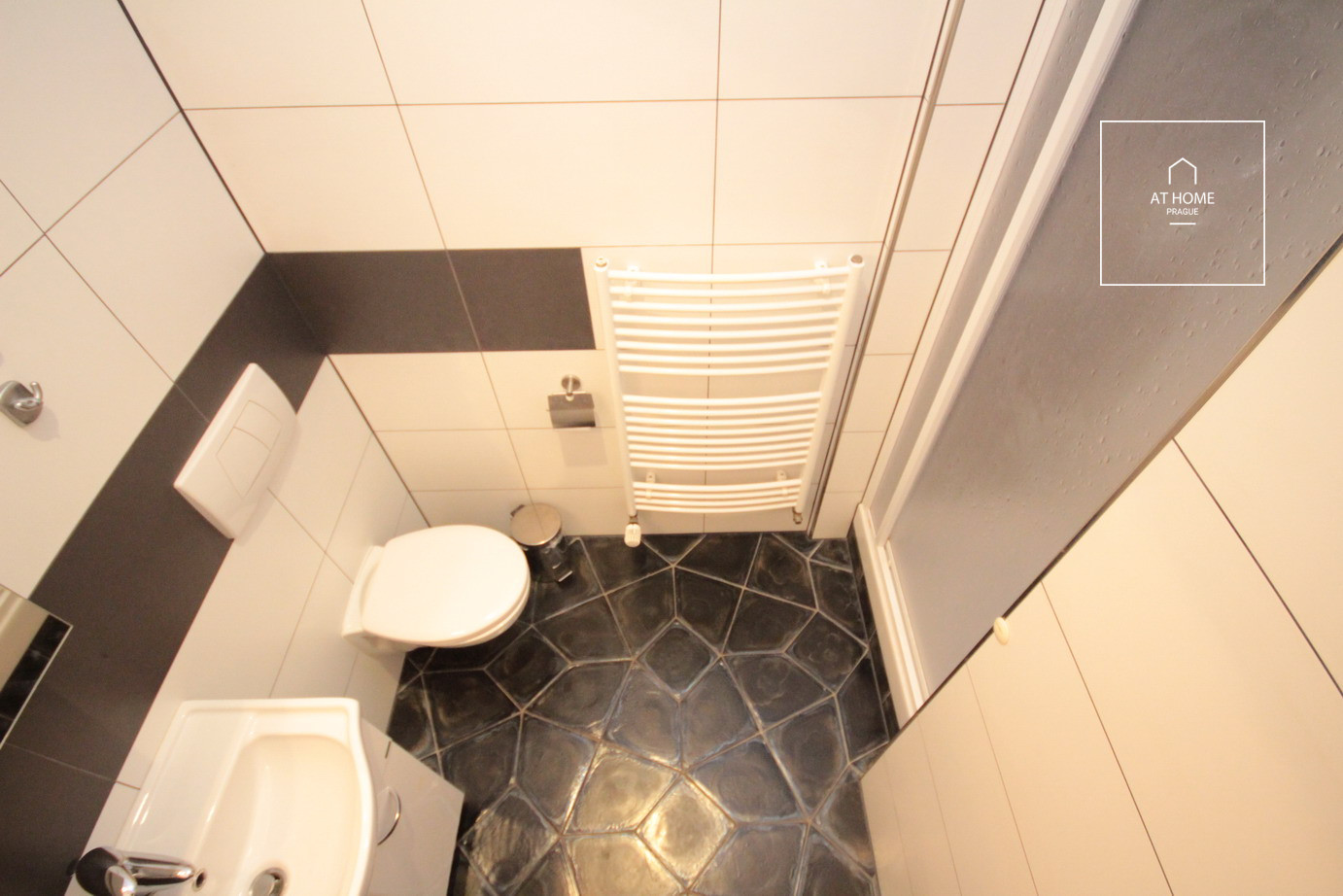 Stylové bydlení přímo v Havlíčkových Sadech, Vinohrady