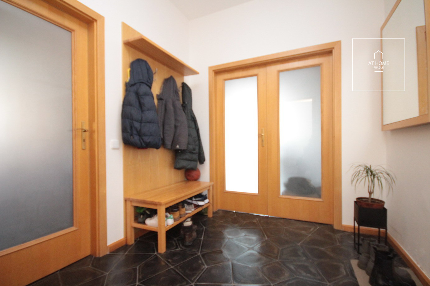 Stylové bydlení přímo v Havlíčkových Sadech, Vinohrady