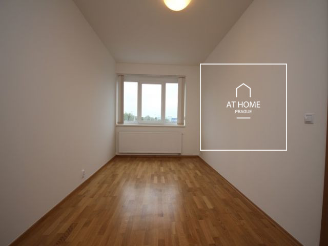 Nice one bedroom apartment with terrace, Wiesenthalova, Řeporyje