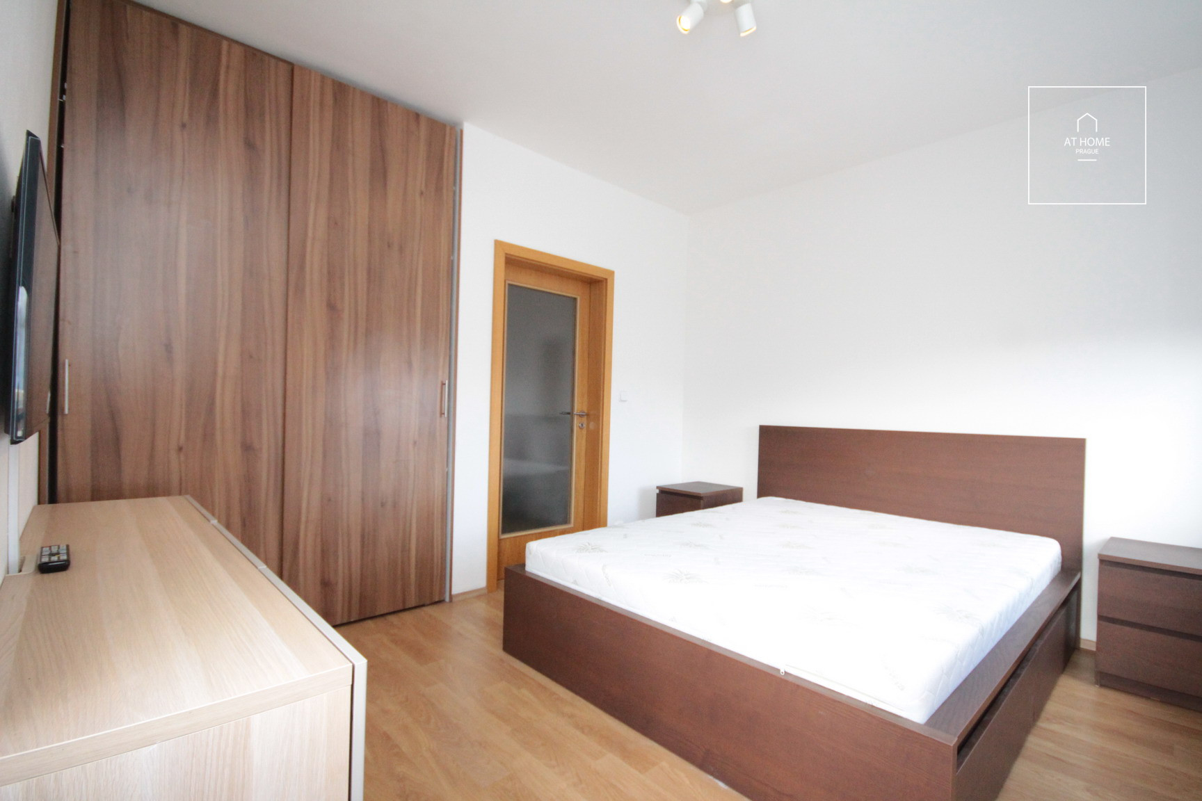 Fully furnished 1bedroom apartment, project Metropole Zličín, Praha 5