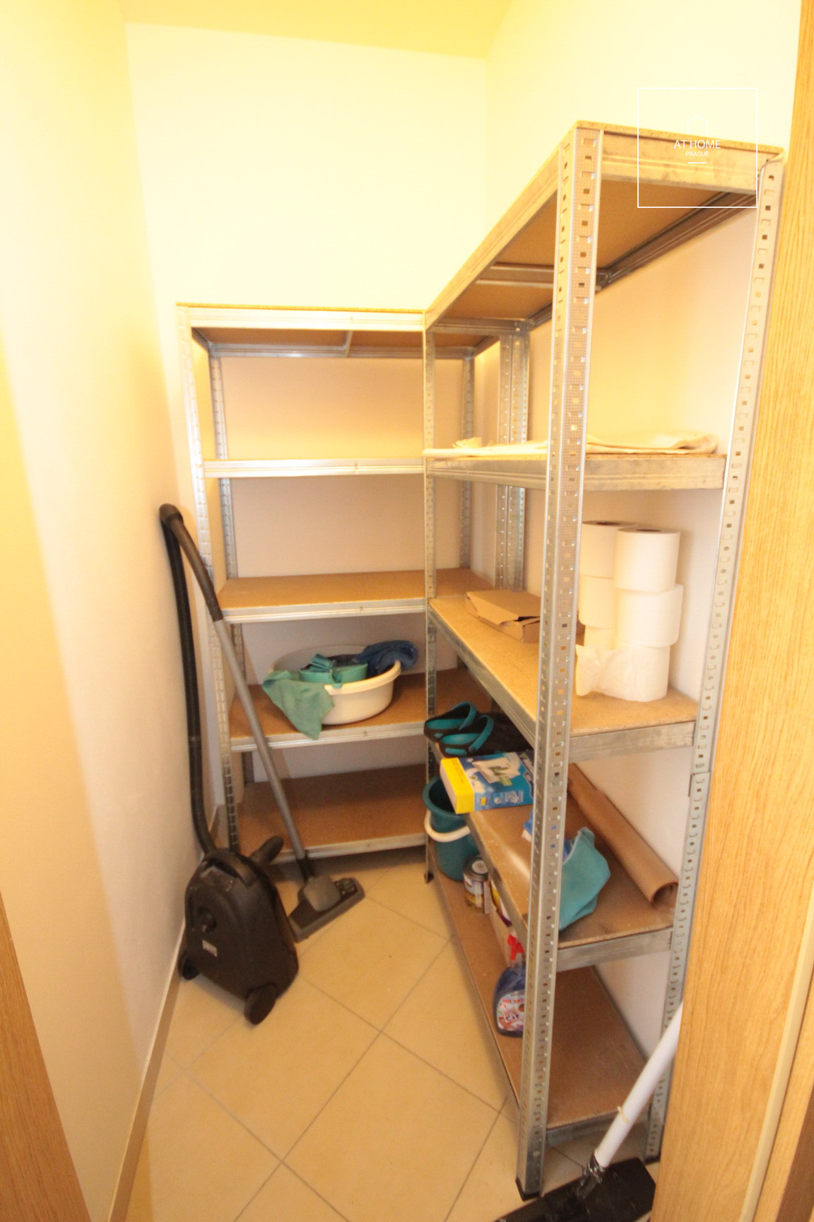 Fully furnished 1bedroom apartment, project Metropole Zličín, Praha 5